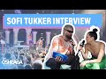 Capture de la vidéo Osheaga 🎤 Interviews | Sofi Tukker - Outfit Rating And Purple Hat Inspiration