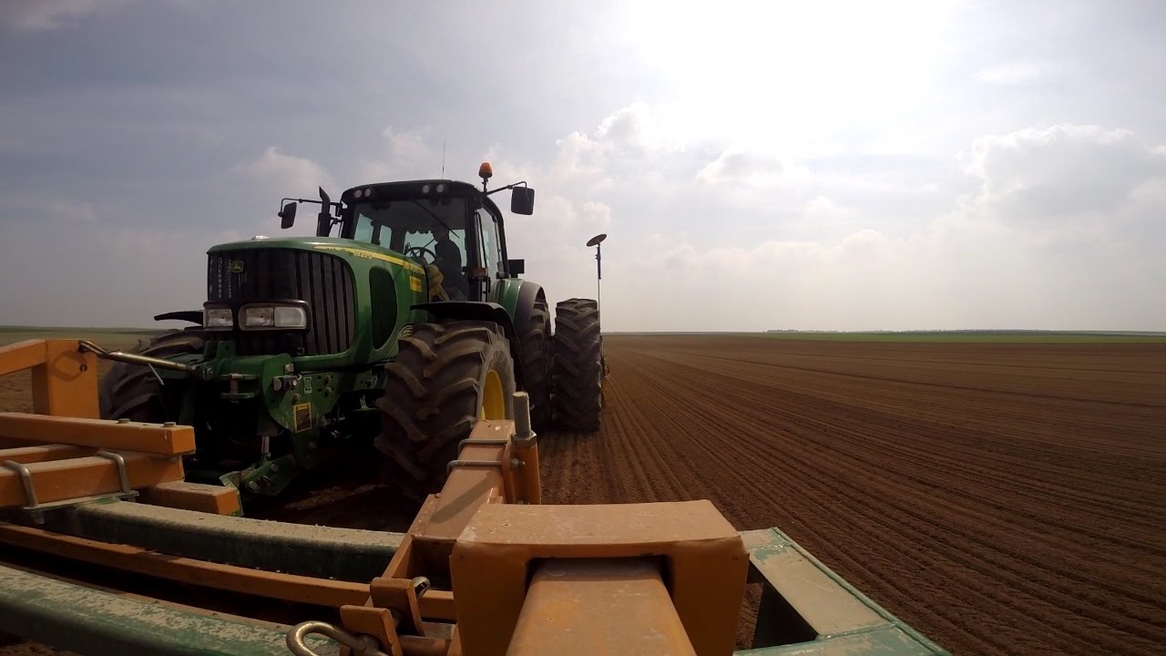 Préparartion des terres à pomme de terre dans la Marne [GOPRO][HD]