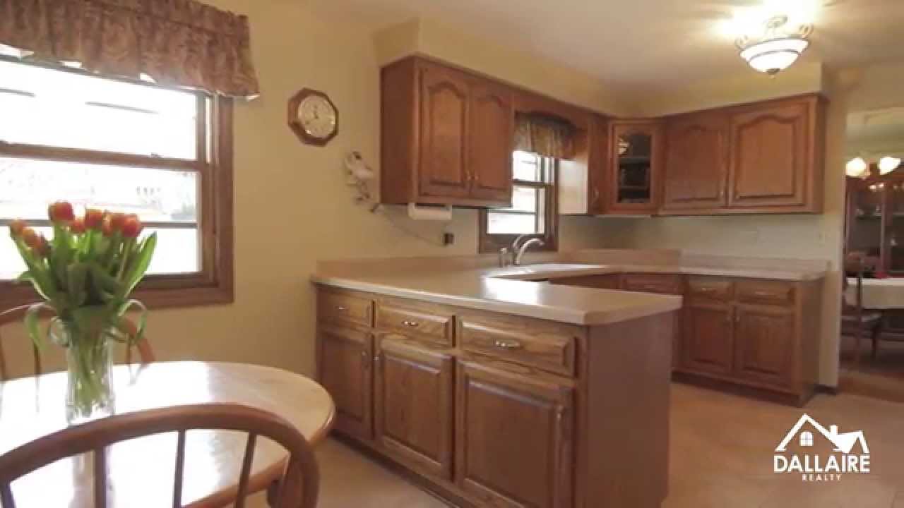 Home For Sale In Southeast Green Bay - 118 Apple Tree Ct
