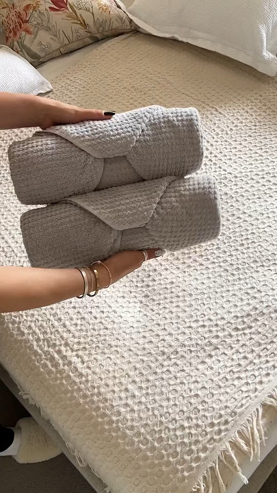 How to roll towels xx #decor #homedecor #home