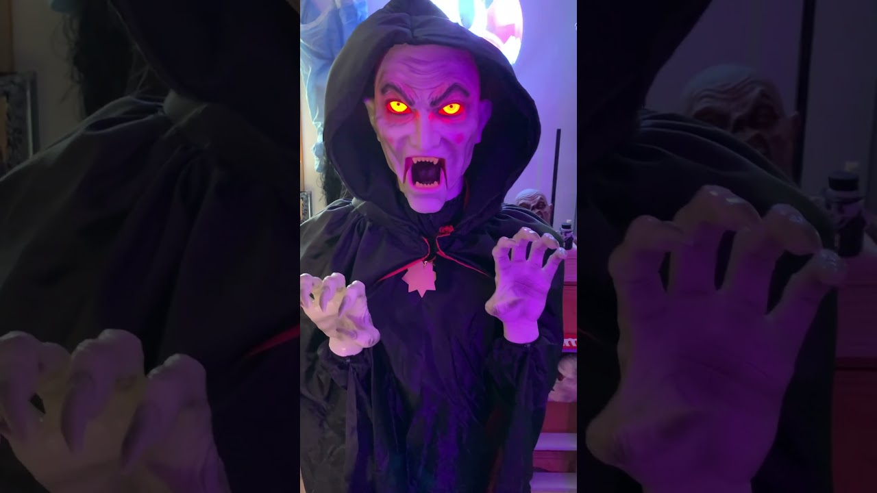 Haunted Hill Farm 2023 | REMAKE Lurching Vampire | DEMO #halloween #shorts #scary