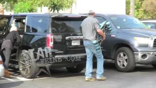 Gwen Stefani and Blake Shelton stop by Bed, Bath, & Beyond in Studio City, CA.