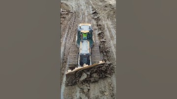 Dooooozing. #engineering #civil #construction #drone #fpv #aerial #dozer #grading #cat #dirtwork