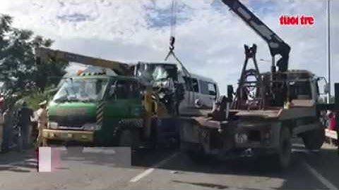 [NÓNG]  Xe rước dâu gặp tai nạn, 13 người chết, có cả chú rể