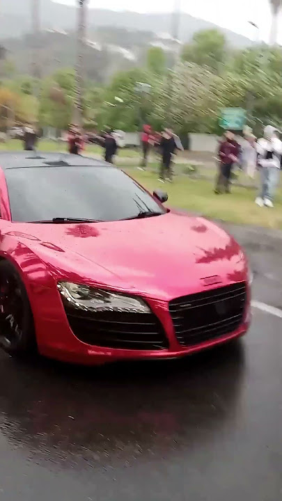 SUV driver jealous of the Audi R8 😱 #shorts