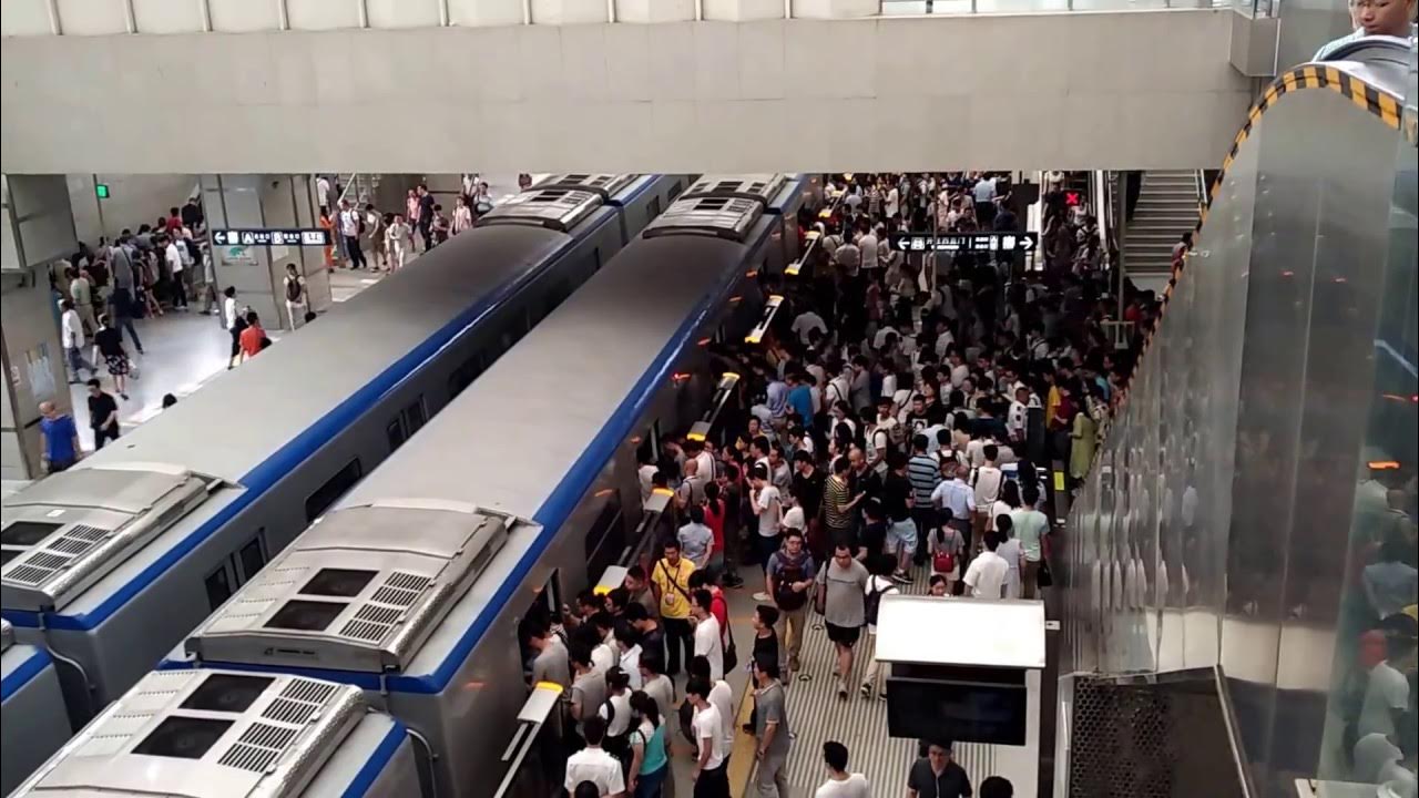 Китайское метро фото Beijing metro line 13 Rush hour NEW footage - YouTube
