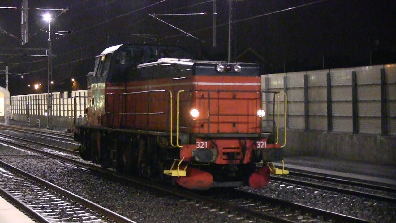 Diesellok T44 321 Green Cargo vid Umeå C