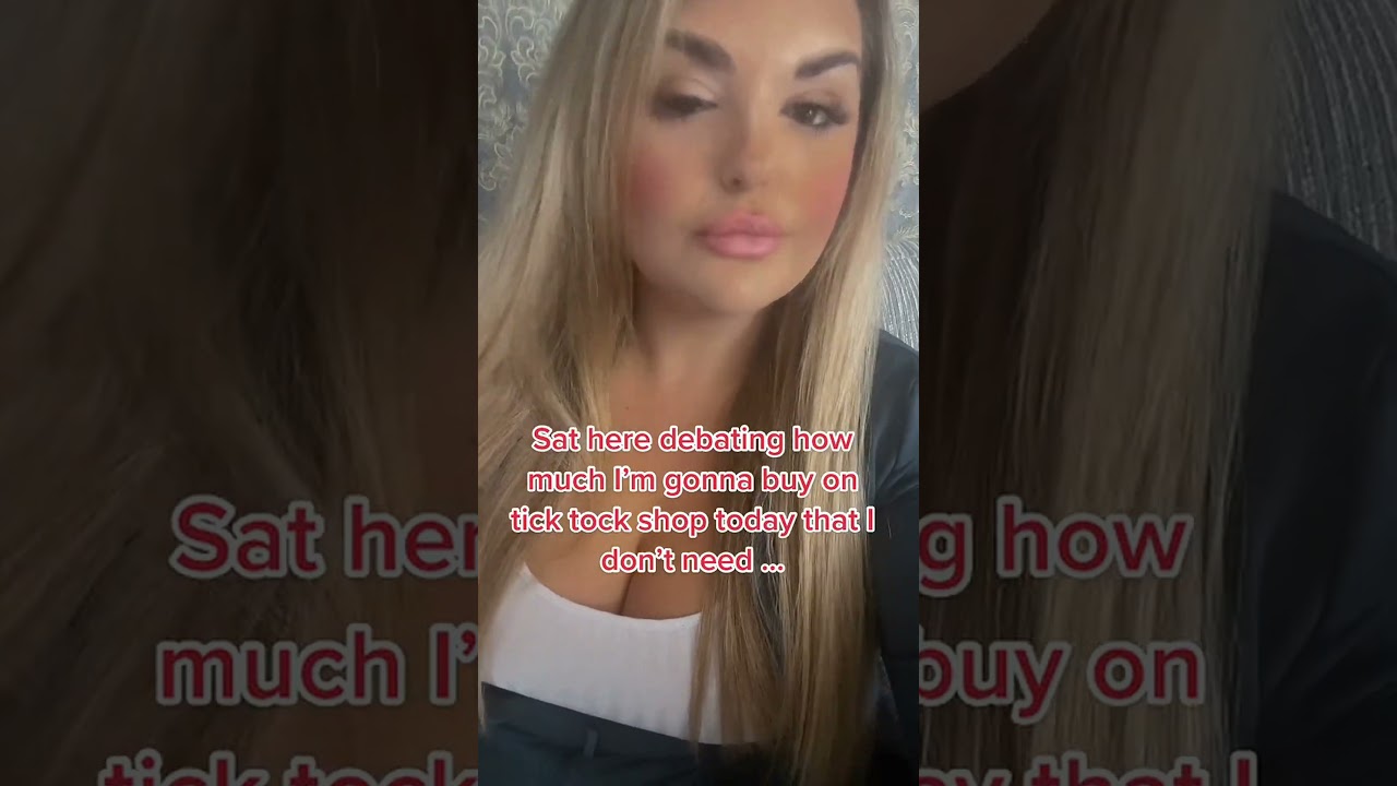 Day off vibes: debating shopping dilemmas 