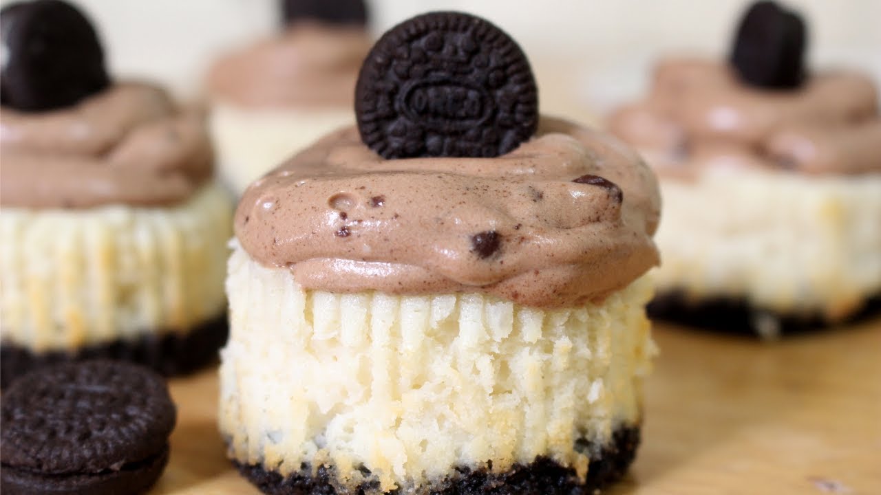 MINI CHEESECAKES DE GALLETAS OREO | ALE DE NAVA