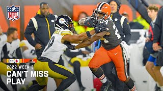 This is why Nick Chubb leads the NFL in rushing yards!