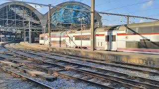 Renfe S-450 Rodalies R2 13-12-2023 saliendo de Barcelona Estació de França  rama 450-017-9