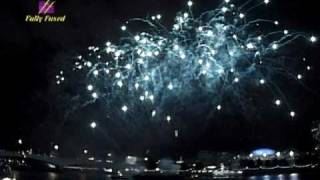 Fully Fused Fireworks Thames Display 10 mins.avi