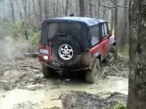 Land Rover Defender Mud Bog - YouTube