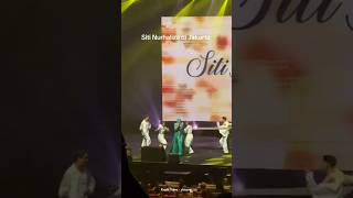 Seindah Biasa  Konsert Bersama John Lagend  Ds Siti Nurhaliza