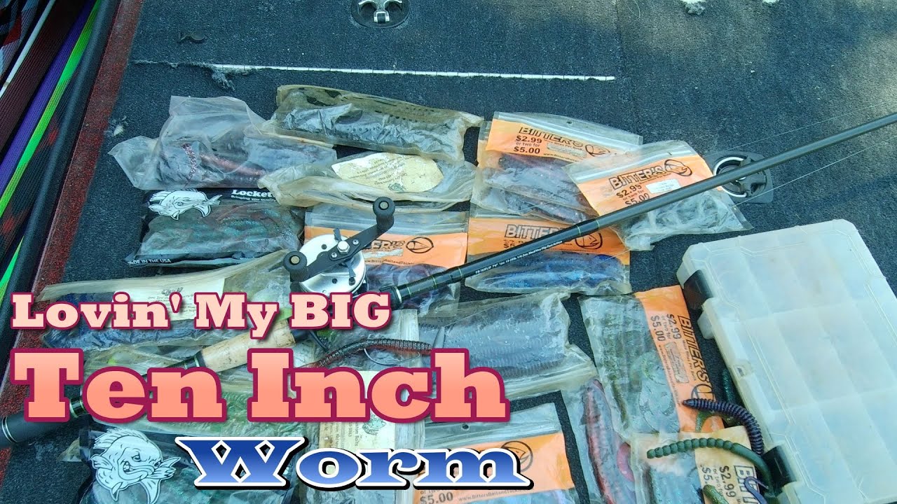 Bass Fishing With The BIG Plastic