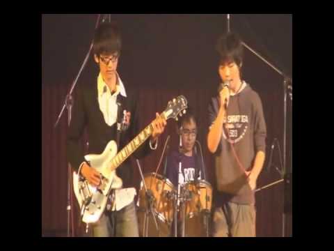 對面的女孩看過來-Rusty nail