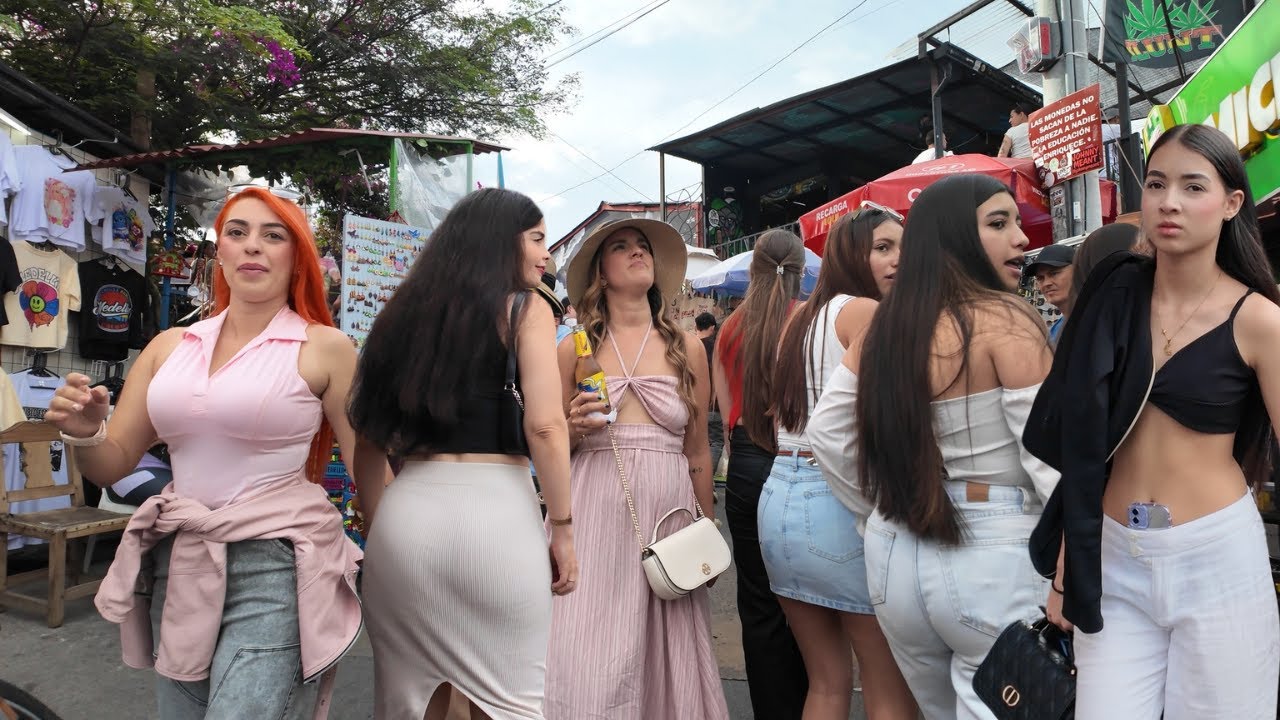 If You’re Single, Come to Medellín, Colombia 🇨🇴 — So Many Single Ladies!