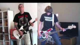 Video thumbnail of "RAMONES - Bonzo Goes To Bitburg (bass & guitar collab)"