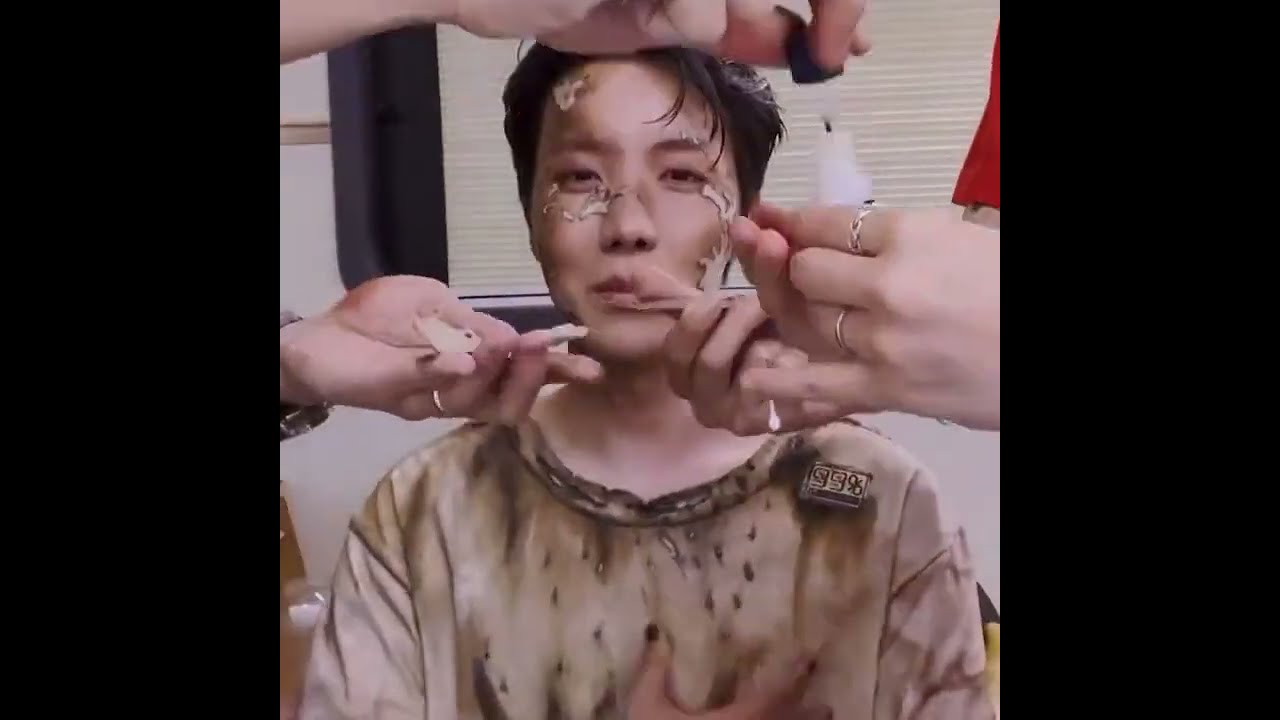 Hobi's Arson makeup process so cool