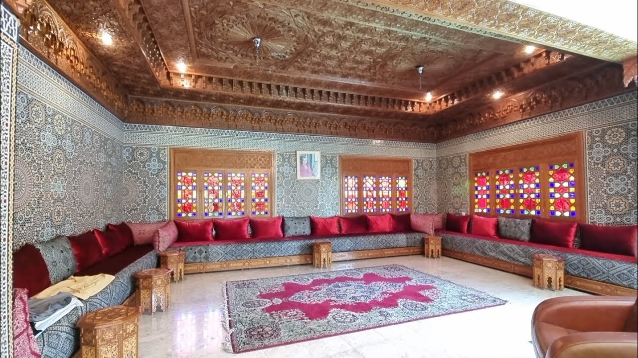 فيلا ممتازة للبيع بفاس طريق ايموزار برسمين عقاريين بمساحة كبيرة 3440م² VILLA À VENDRE À FÉS