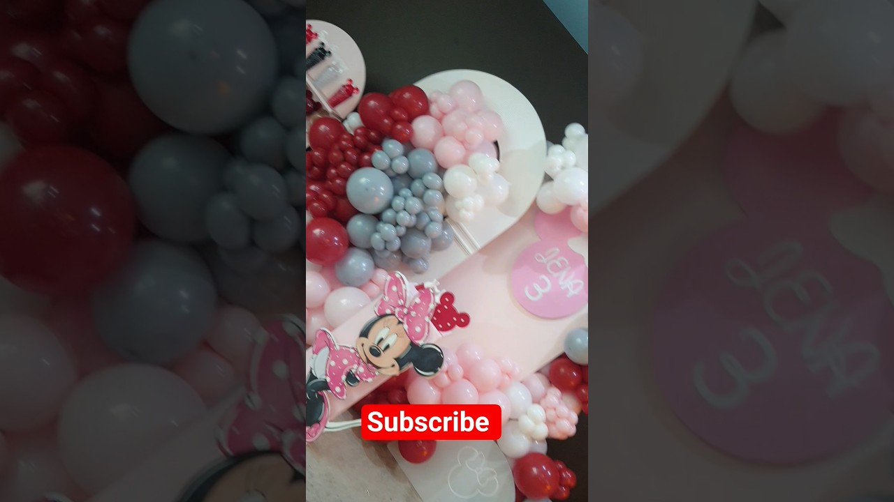 Minnie Mouse Balloon garland |
