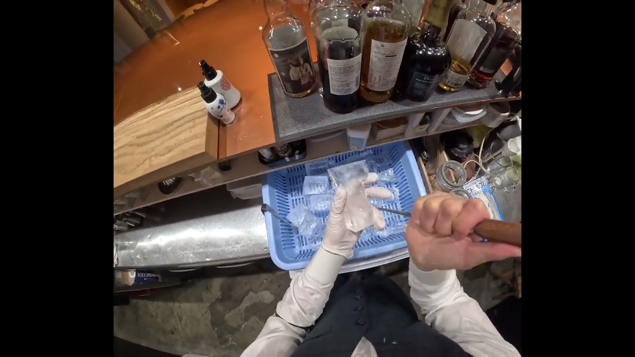 【営業後の風景】バーテンダー視点の氷の仕込み