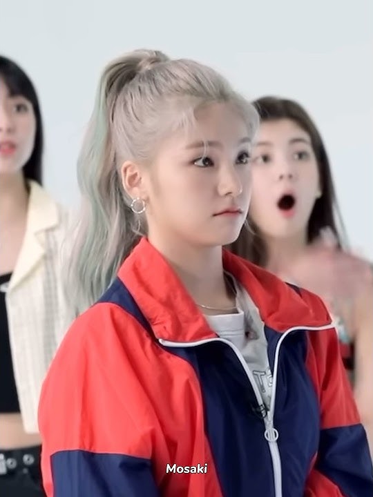 Itzy play High Striker #Yeji #Ryujin #Chaeryoung #Yuna #Lia #아이유 #IU #Love_ wins all