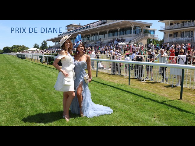 Miss Paris & Miss Venezuela au Prix de Diane habillées par Christophe Guillarmé