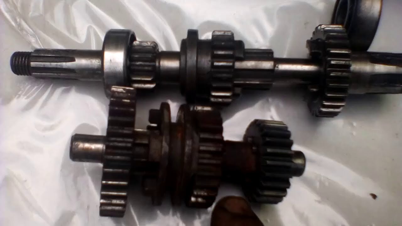 trochę o ...WSK 125 ,skrzynia biegów  (regulacja luzu,podkładki dystansowe)