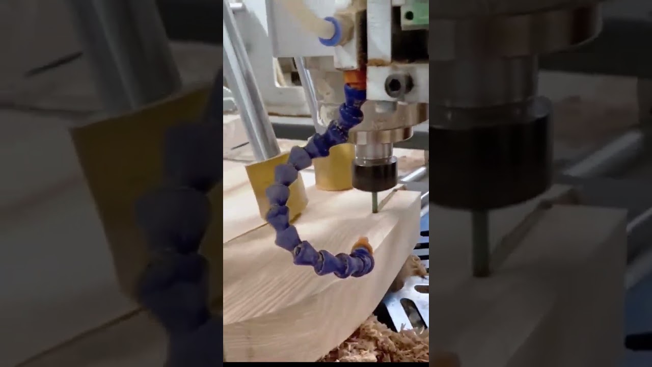 AUTO FEEDING CNC CUTTING MACHINE UNTUK PEMOTONGAN BERBAGAI DESIGN 