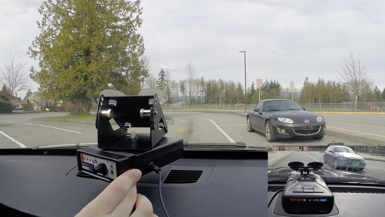 Uniden R3 vs. Spectre Elite