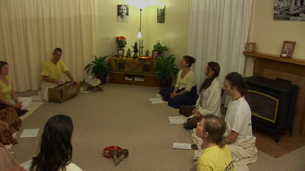 Baansuri - Satsang Chant at the Sivananda Vedanta Centre New Plymouth sivananda london