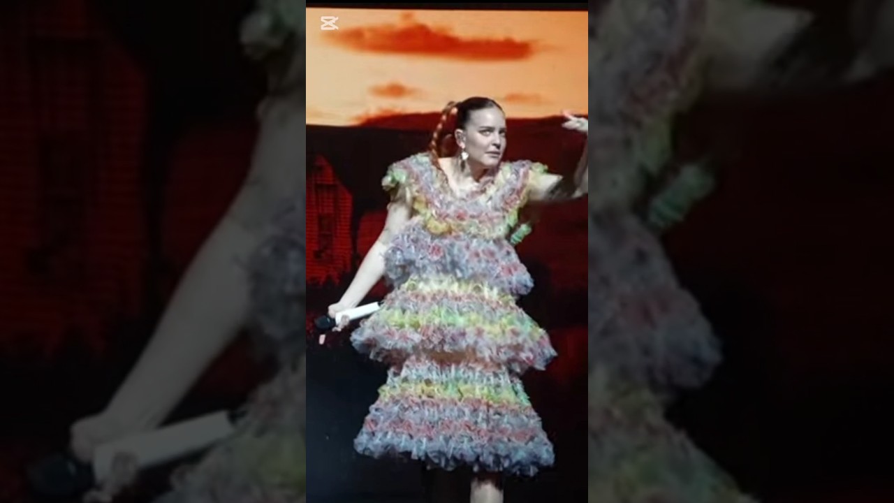 Unboxing Anne Marie Hand signed Therapy Album