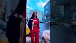 Hangi Huyuma Uyuz Olursan Söyle De Yapmaya Devam Edeyim ￼