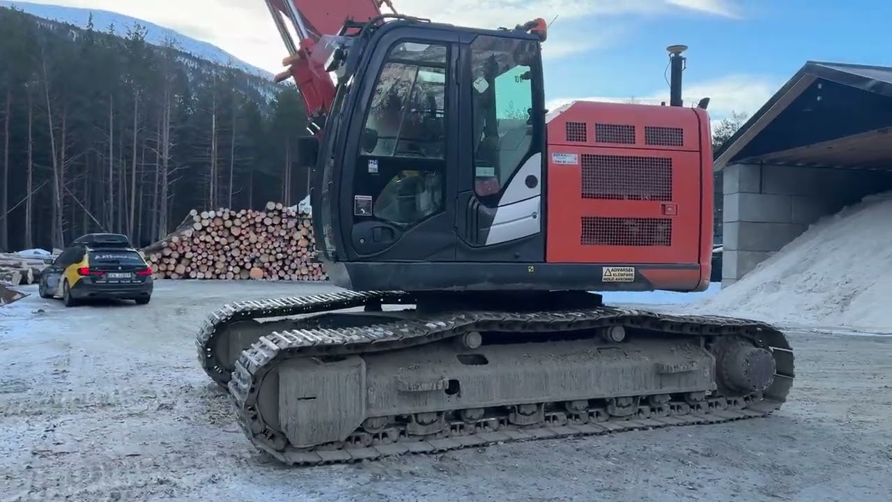 Used excavators for sale on TruckScout24.com 🏷️