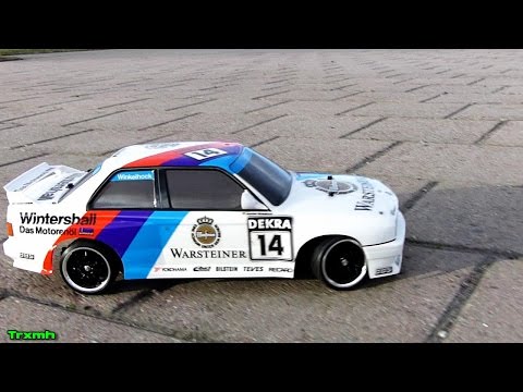 Tamiya RC BMW M3 TT01 Drifting