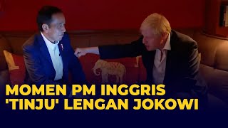 Momen PM Inggris Boris Johnson Tinju Lengan Jokowi Saat Bertemu di Sela-sela KTT G7