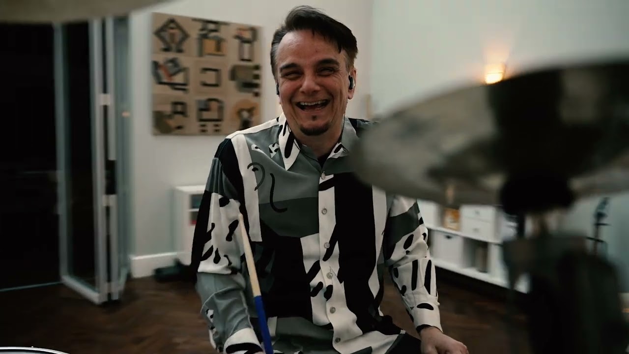 Gavin Harrison / Nick Johnston "The Spin"