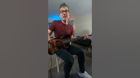 HOW TO SLAP The Bass Guitar in 57 seconds (Easy) #shorts