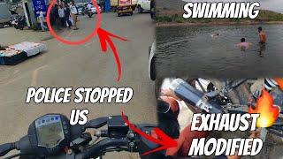 Traffic Police Ne Roka… Fir Jo Hua! 🚓🔥| Watch Till End 👀
Description:
Aaj ka vlog thoda risky tha 😅 Ride enjoy kar rahe the, lekin beech road par Traffic Police ne hume rok liya! 🚔
Hamari loud exhaust modification dekh ke police ka reaction dekhne layak tha!
Kya hoga jab aapke bike ka exhaust extra loud ho aur police check kar rahi ho? Chalti challan banega ya bach paoge?
Puri kahani is video mein – FULL DRAMA & CLOSE CALL! 🔥
In this video:
Loud exhaust ka police reaction
Traffic challan situation in India
Bike vlog with friends
Police se bachne ka real moment
Modified exhaust legal hai ya illegal?
LIKE 👍 & SHARE agar aapko aise real moments dekhna pasand hai!
COMMENT 💬 karo agar aap bhi kabhi police ke haath lagte-lagte bache ho.
SUBSCRIBE 🔔 for more crazy bike vlogs & riding content.
Follow Me:
📸 Instagram – https://www.instagram.com/not_astera_v4?igsh=ZDRzeHd1bGlndzY2
#TrafficPolice #LoudExhaust #BikeVlog #IndianTrafficRules #SuperbikeVlog #CloseCall #ModifiedExhaust #BikeLifeIndia #IndianVlogger
#BikeVlogIndia #LoudExhaust #TrafficPoliceIndia #CloseCall #SuperbikeVlog #BikeLifeIndia #MotorcycleVlog #IndianBiker #RideWithMe #DailyVlogIndia #IndianMotovlogger #BikerLife #TwoWheelsOneLove #BikeSquad #MotoVlogIndia #SuperbikeLife #RoadTripVlog #ExhaustSound #IndianBikingCommunity #NewYouTuberIndia Traffic Police Ne Roka… Fir Jo Hua! 🚓🔥| Watch Till End 👀