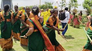 యాదగిరిగుట్టలో భూదేవి దండామ కోలాటం బృందం నల్లగొండ పాటల గలం mjv మై ఛానల్ చూడండి లైక్ కొట్టండి