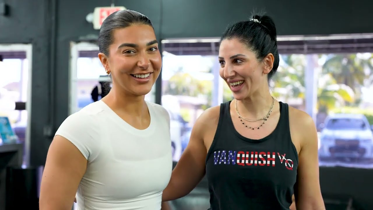 MEETING THE WINNER OF MY JANUARY CHALLENGE !!! Glutes training