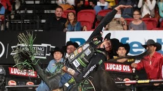 WINNING RIDE: J.B. Mauney earns a 91-point ride on Wicked Stick (PBR)