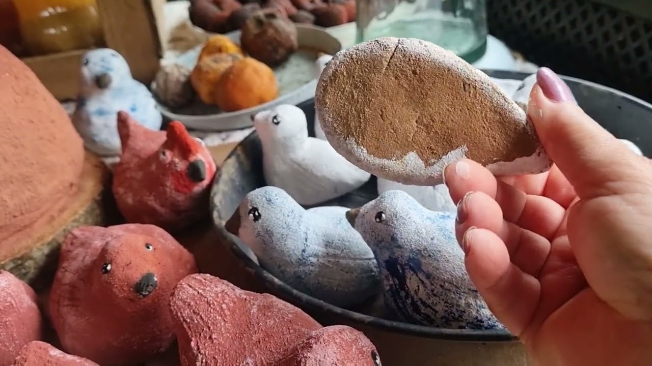 Fazendo artesanato, passarinhos