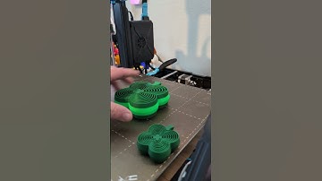 4 leaf clover 🍀layered fidget toy 😍 #3dprinting #bambu #stpatricksday #fourleafclover #asmr #irish
