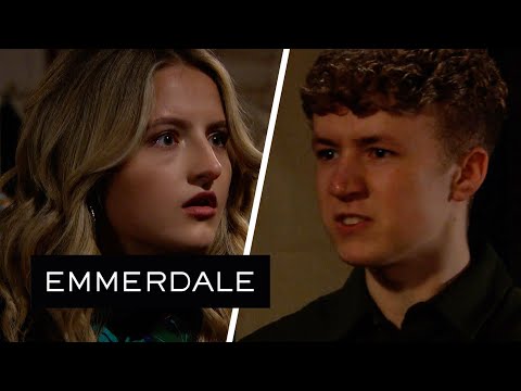 Emmerdale - Noah Uses Amelia To Get Back At Chloe