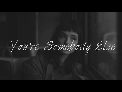 Flora Cash - You’re Somebody Else : Traduction