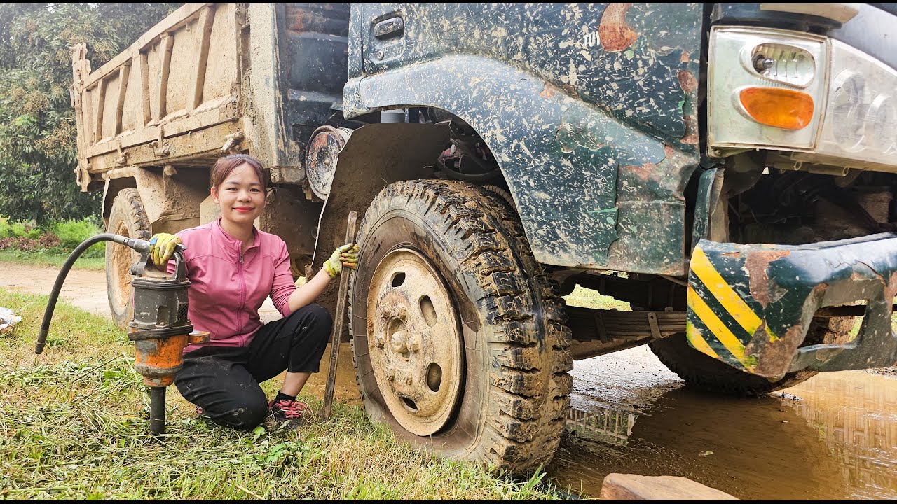 Auto Mechanic Talented Girl Saves Truck Tire on the Road