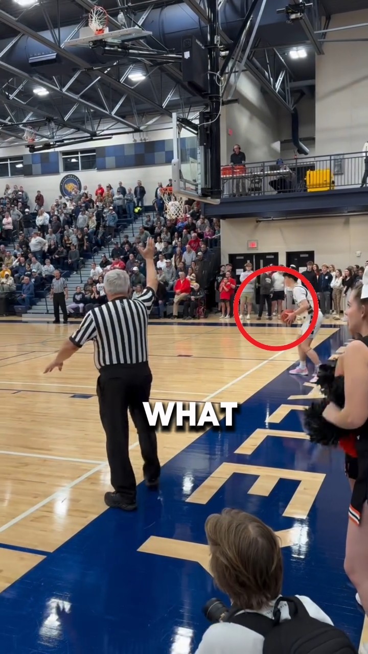 The Craziest Buzzer Beater You Will Ever See! 🤯 - YouTube