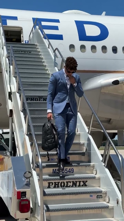 QB1 lookin' presidential 👔  #chiefs #shorts #whitehouse #sblviii #arrivals #patrickmahomes